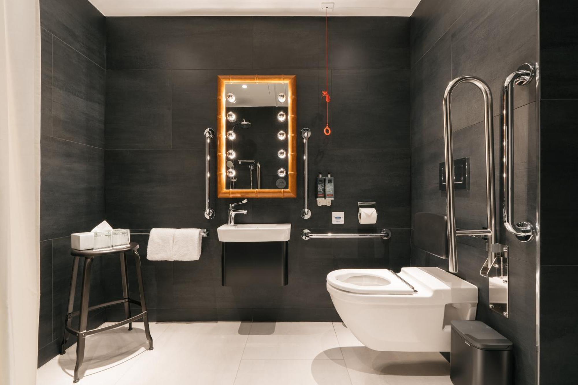Ruby Stella Hotel ลอนดอน ภายนอก รูปภาพ